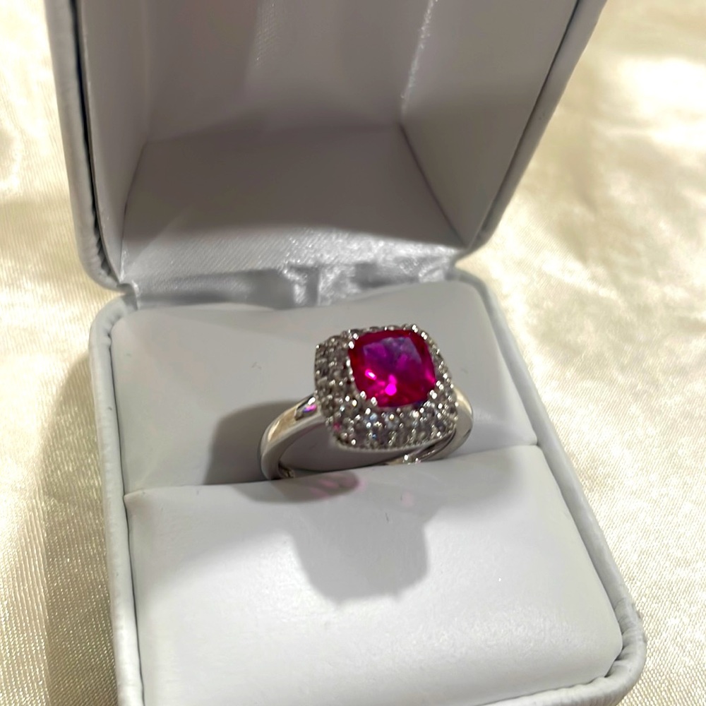 NEW stunning 2.3ct Ruby Ring size 7.25